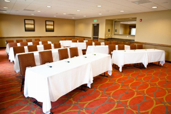 Hampton Inn By Hilton And Suites Salinas image 25