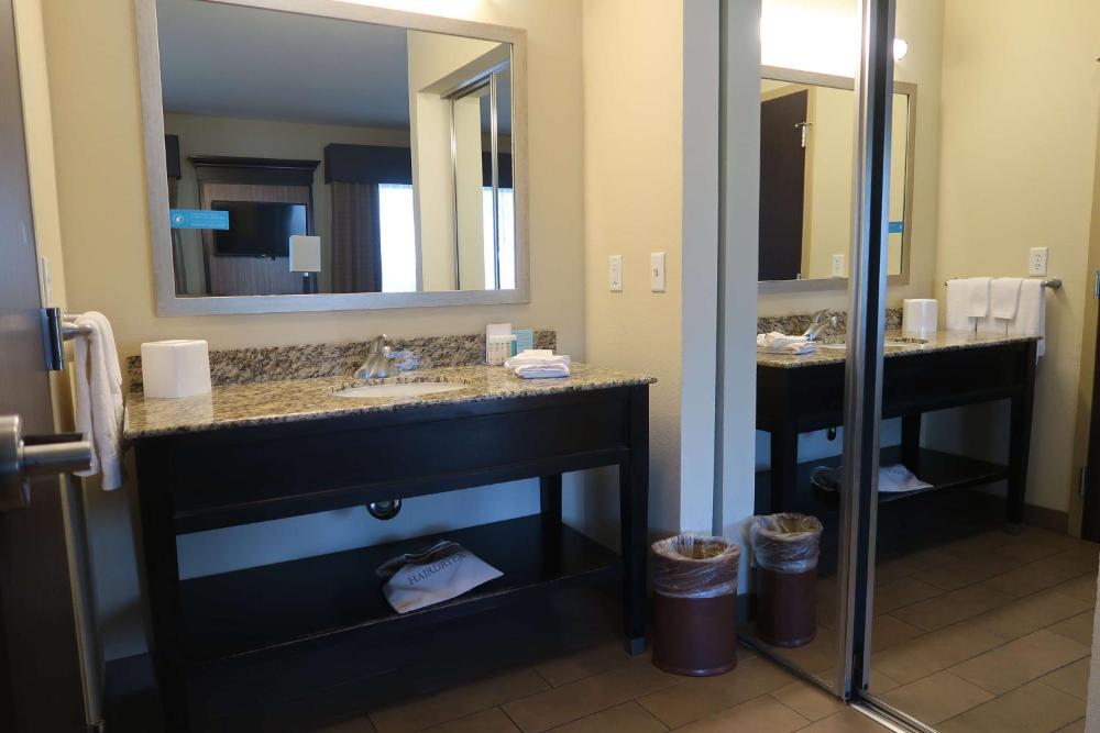 Room image 3