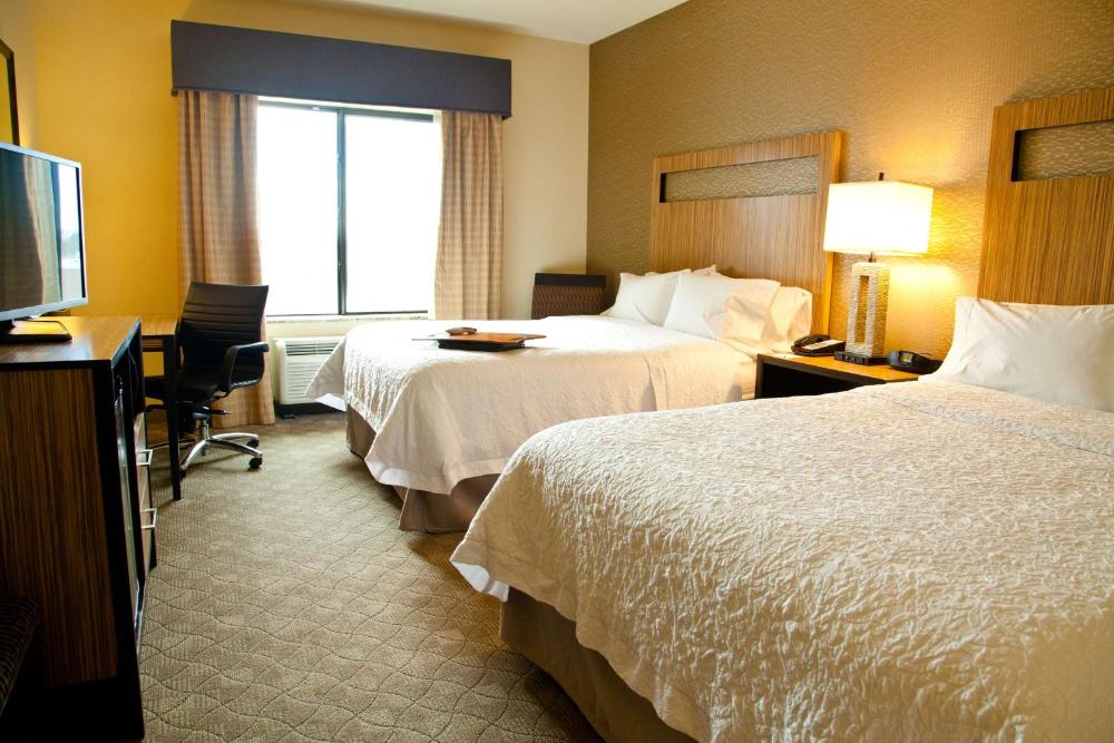 Queen Room with Two Queen Beds (4 Adults)